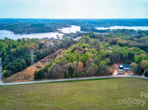 4495 Ina Ln, Sherrills Ford, NC 28673