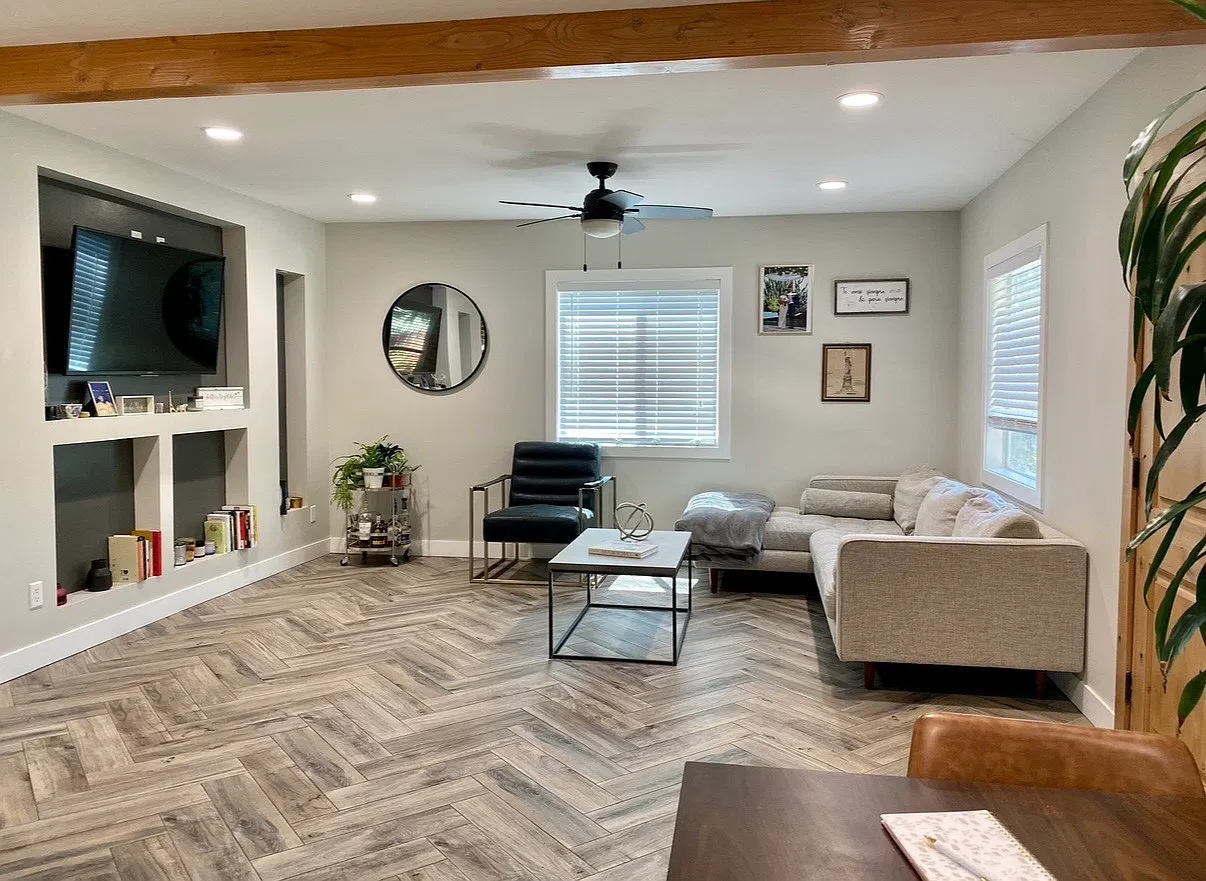 3 bed, 1386 sqft, $3,850 — Photo 1