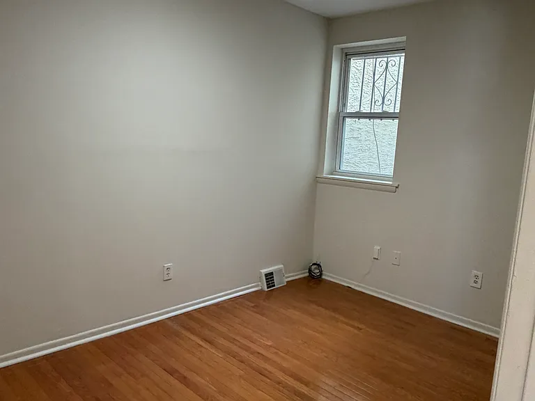 2340 Christian St #1 — Photo 13