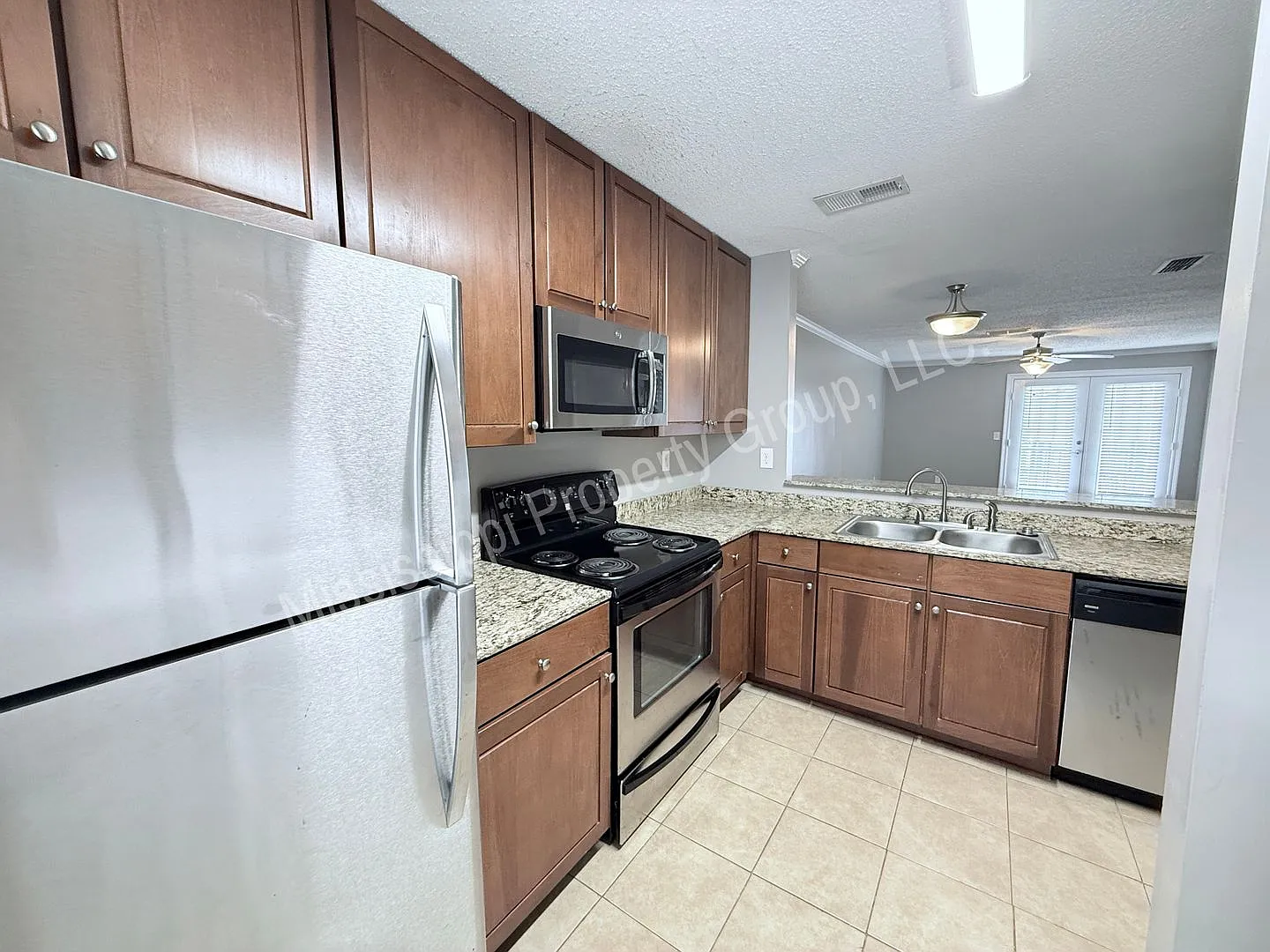 2br/2ba For Rent — Photo 3