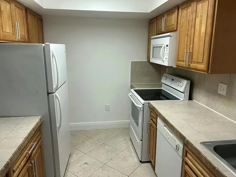 3432 NW 86th Way #D204 — Photo 22