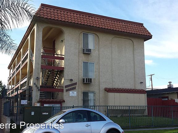 2nd image of 4226 41st St #23