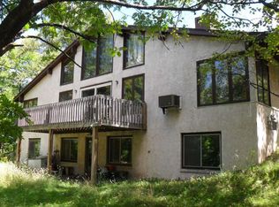 2 Marquette Dr, Marquette, MI 49855