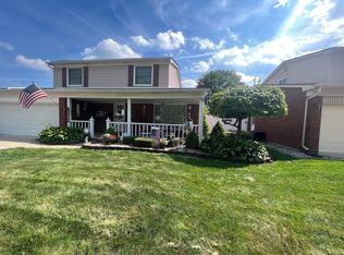 11694 Eldorado Dr, Sterling Heights, MI 48312