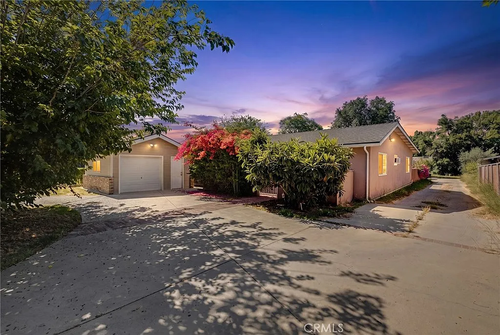 4 bed, 1759 sqft, $4,500 — Photo 1
