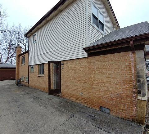 2nd image of 239 Zuelke Dr