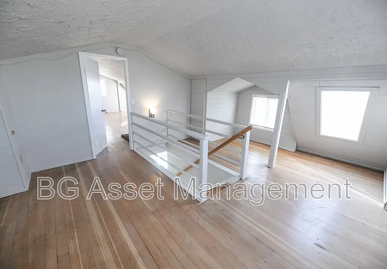 1723 Bayo Vista Ave — Photo 18