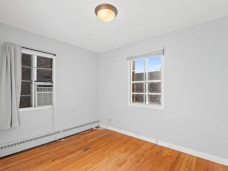 1539 Monroe Ave #1 — Photo 4