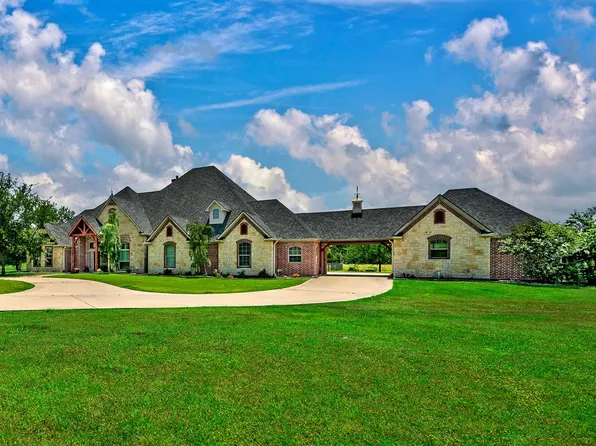 209 Chrissa Dr, Pottsboro, TX 75076