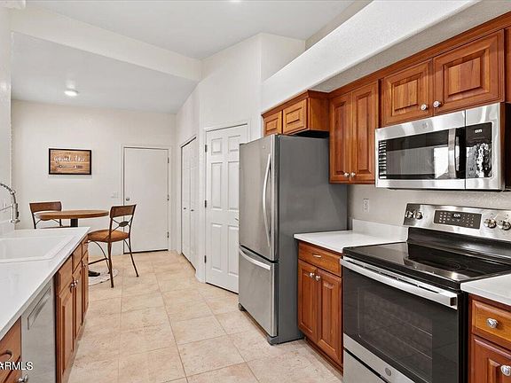 4th image of 1003 E MCNAIR Drive