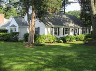 4 Glen Holw, West Hartford, CT 06117