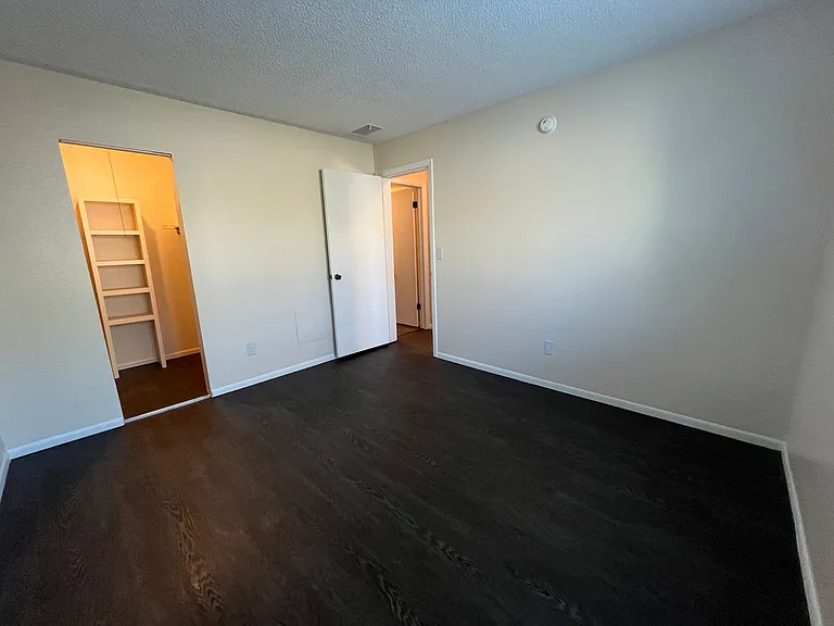 1705 Heatheridge Rd #M104 — Photo 8