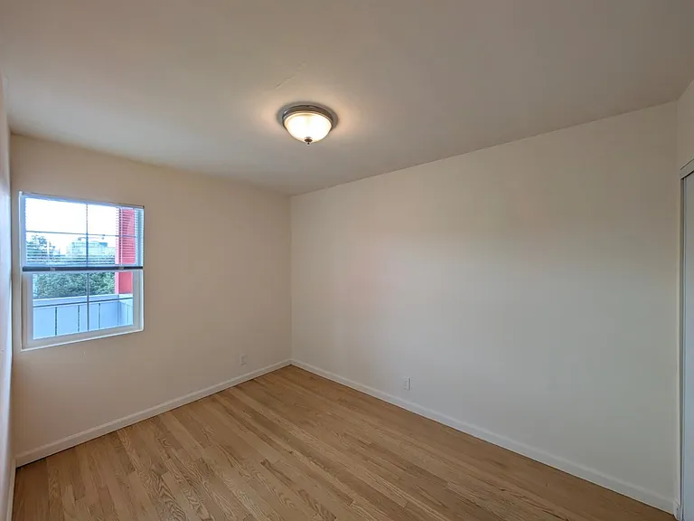 2404 Fulton Street — Photo 24