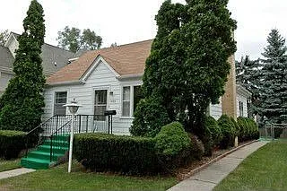 222 4th St photo 1