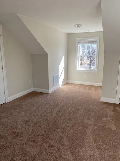 3 bed, 3.5 bath, 2000 sqft, $4,500 — Photo 4
