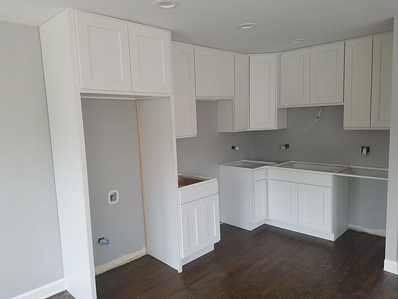3rd image of 1606 N 74th Ct APT 2