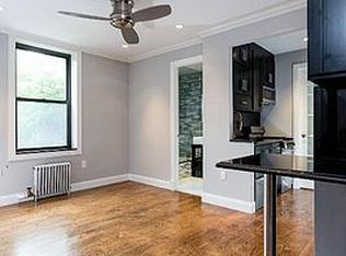 396 E 10th St APT 4, New York, NY 10009