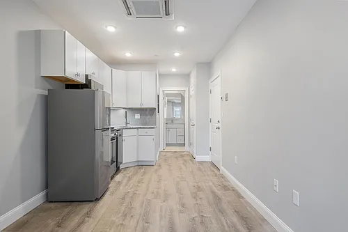 276-282 Hanover St #15 Photo 1