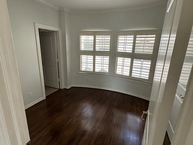 2810 Helena St — Photo 13