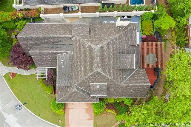 5808 S Knoxville Ave — Photo 4
