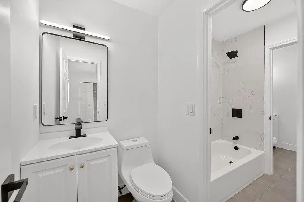 2 bed, 1.5 bath, 750 sqft, $1,599 — Photo 4