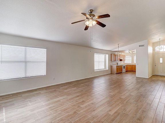 4th image of 5714 W Cochise Dr