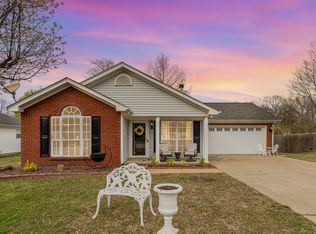 207 Dorchester Dr, White House, TN 37188