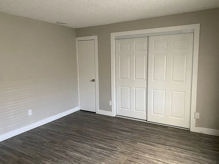 2420 W Glenrosa Ave — Photo 12