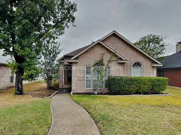 7101 Charleston Dr, Rowlett, TX 75089