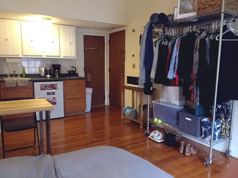 907 Beacon St #6 — Photo 2