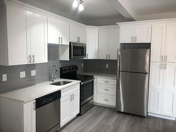 4th image of 13 Beckford St #1
