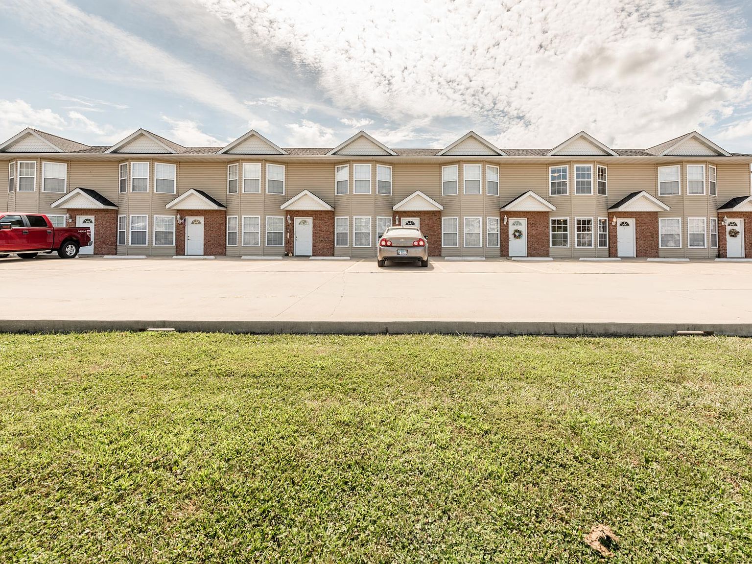 1301 27th St 2 bedroom townhome, Highland, IL 62249 Zillow