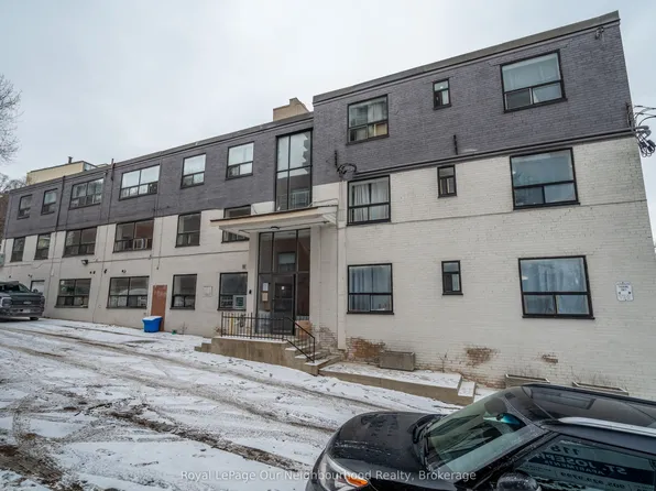 112 Saint Josephs Dr, Hamilton, ON