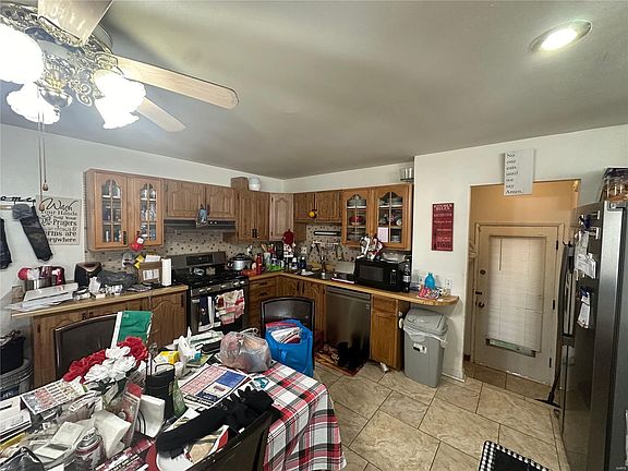 5th image of 420 Skylark Dr