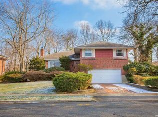 78 Winthrop Rd, Plainview, NY 11803