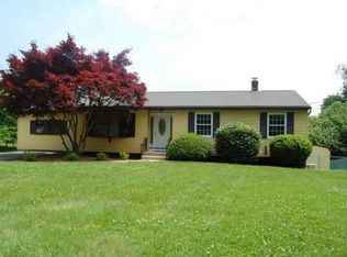 85 Laurel Hill Rd, Branford, CT 06405