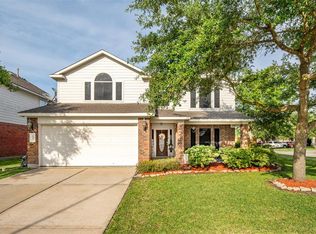 8302 Silver Fir Ln, Baytown, TX 77523