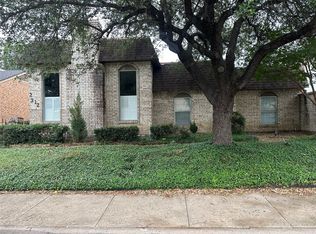 2312 Westbrook Dr, Carrollton, TX 75007