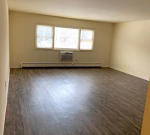 2nd image of 300 S Maple Ave #C6
