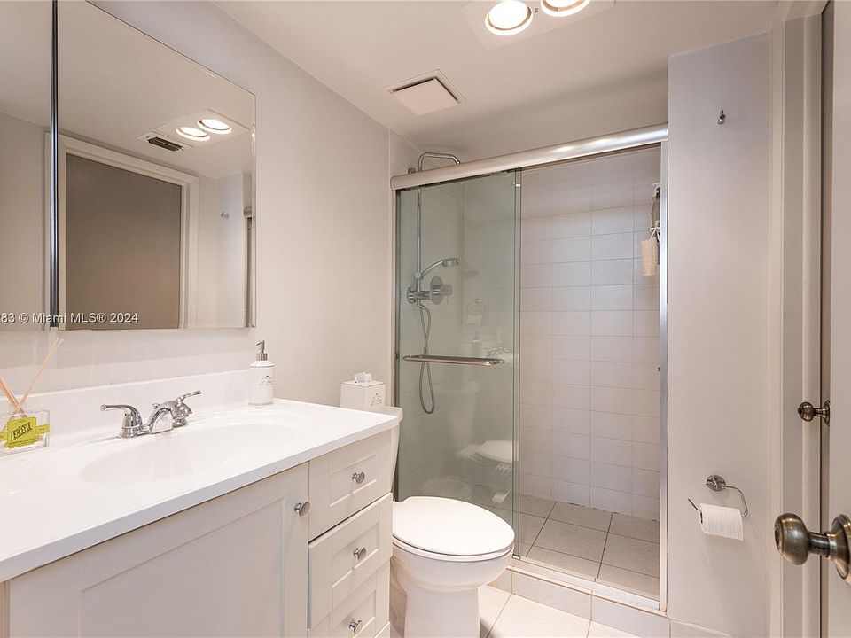 1st image of 9 Island Ave APT 2102