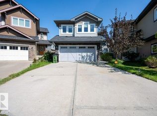 1007 158th St SW, Edmonton, AB T6W2S4