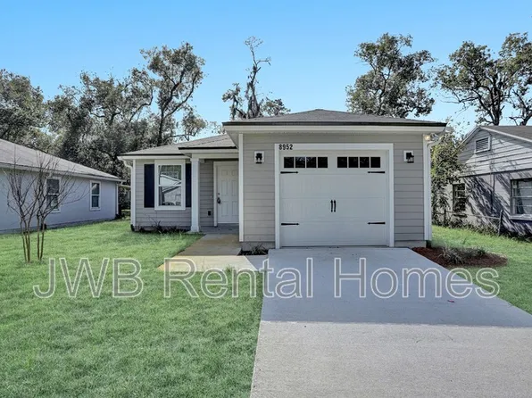 8952 7th Ave, Jacksonville, FL 32208
