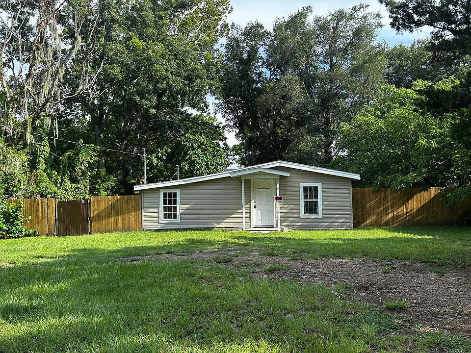 1st image of 8422 Dandy Ave