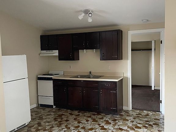 5th image of 3116 Court St APT 14