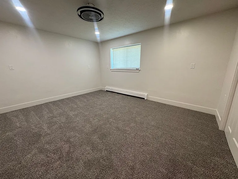 210 W 1100 N — Photo 18