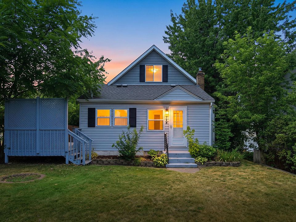 1st image of 724 1st Ave NW