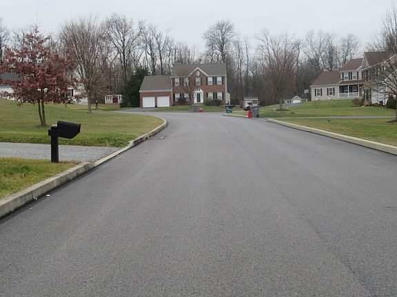 5th image of 134 Cornwall Pl