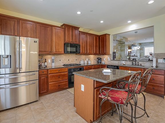 4th image of 1429 Fox Run Dr