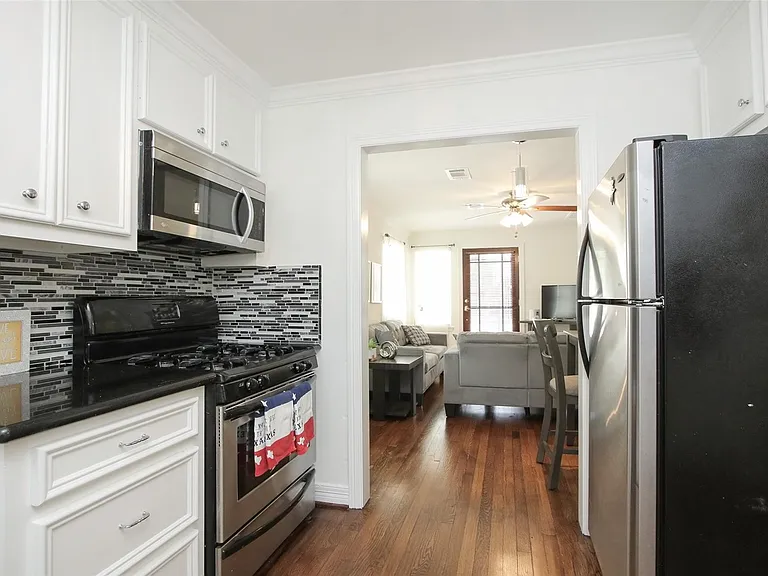 4331 Marina St #B — Photo 4