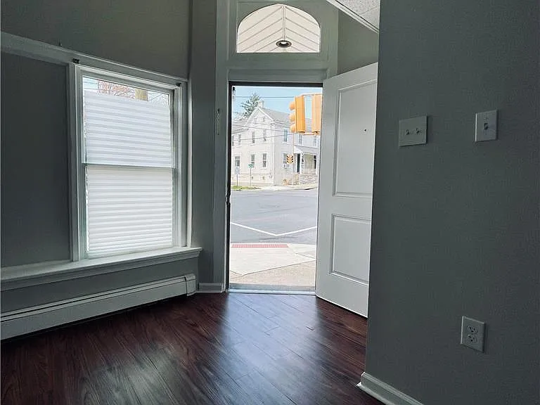 836 Main St #1 — Photo 4